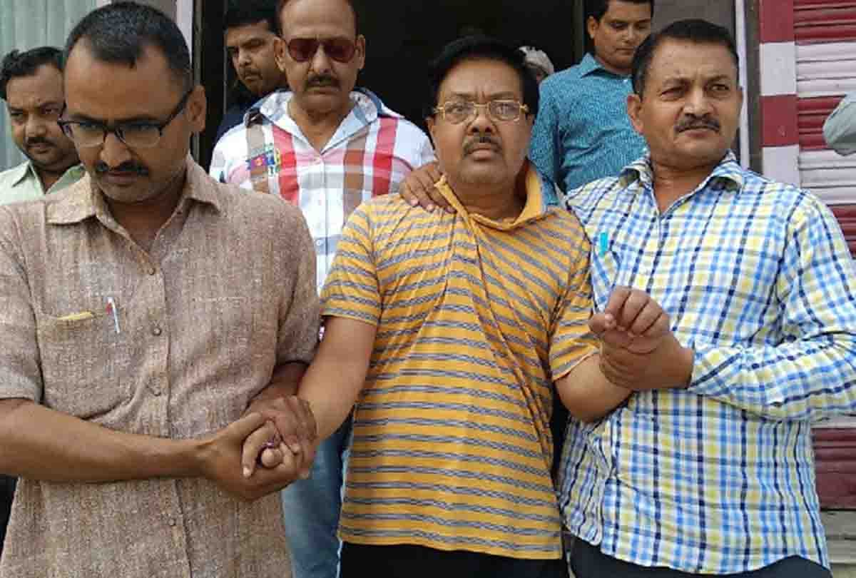 Drug inspector arrested by anti corruption team