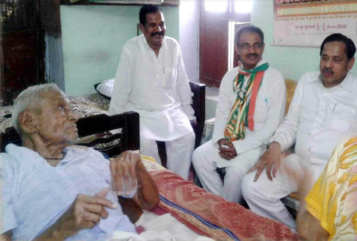 Naseemuddin Siddiqui met party's old and senior leaders