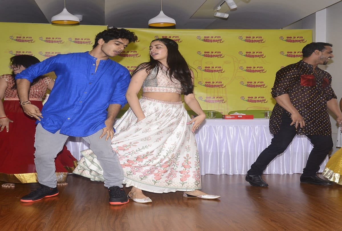 jahnvi dance at Launch of Zingaat song from film Dhadak 