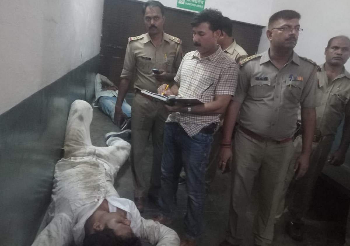 Police encounter in jaunpur two criminal arrest