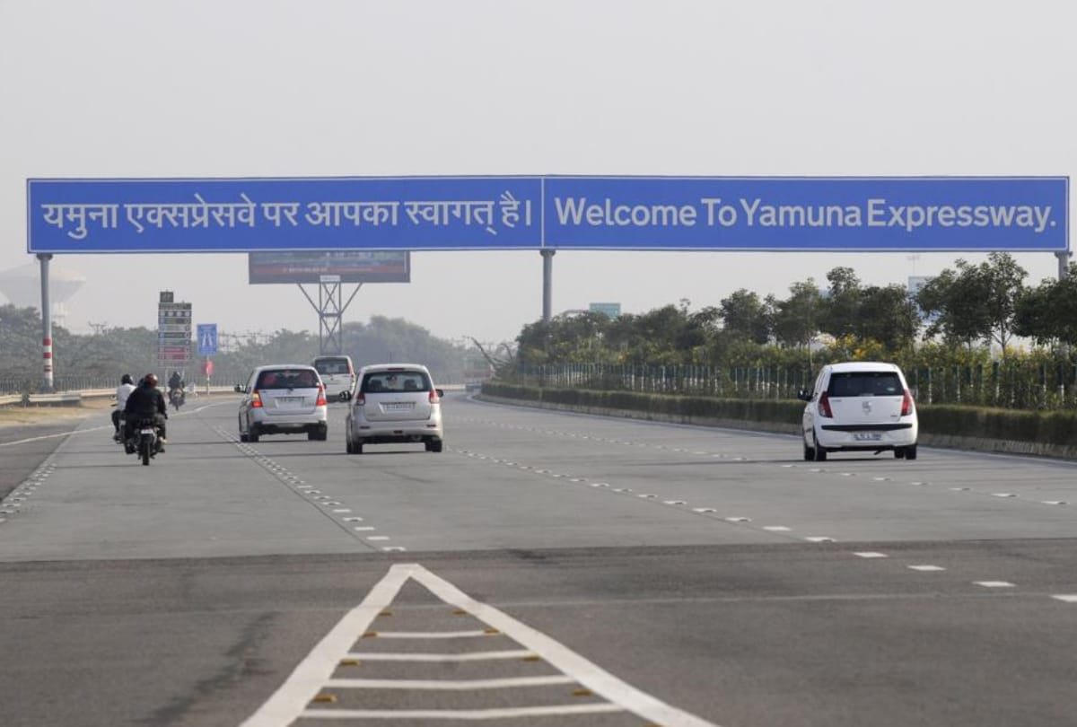 three company blacklist by yida after 126 crore land scam greater noida