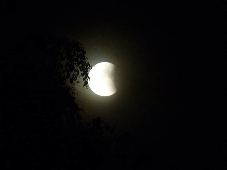 unique lunar eclipse on 27 july 2018