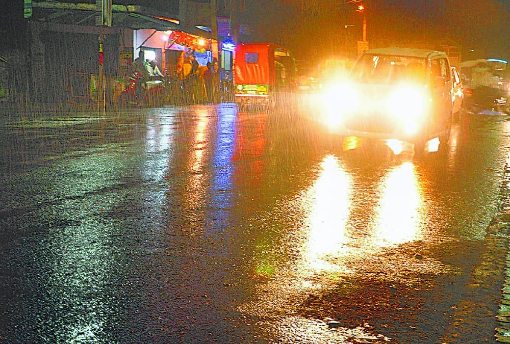 monsoon enters in uttar pradesh pics.