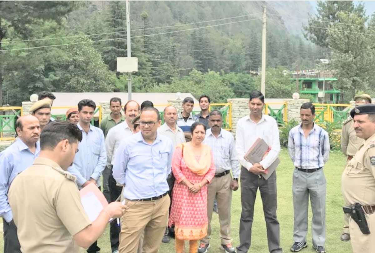 36 illegal hotels and restaurant sealed in Parvati Valley kullu