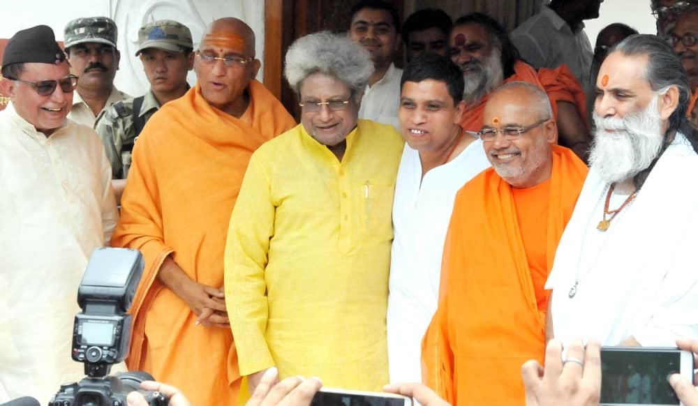 shantikunj chief controversial statement on rahul gandhi