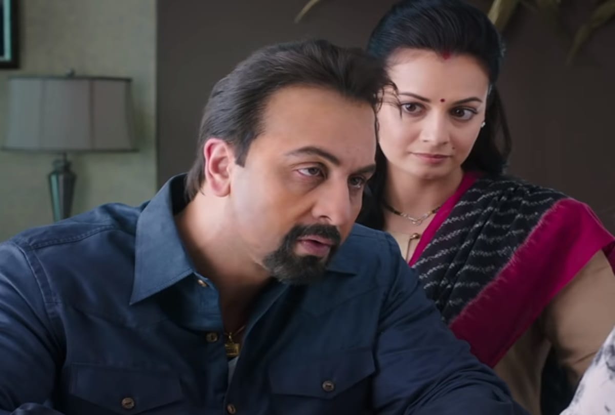 complaint filed against Ranbir Kapoor and Anushka Sharma in National Commission for Women 