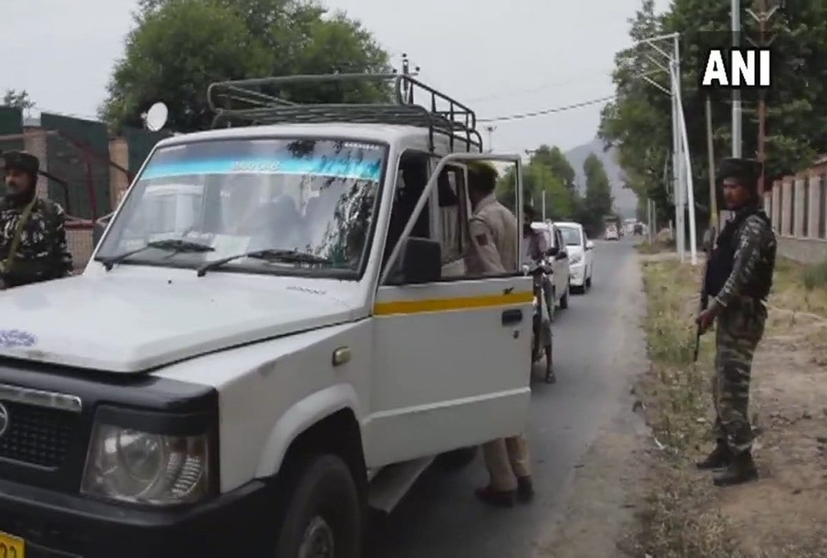 A Special Police Officer goes missing after leaving from Pampore police station with an AK-47 rifle