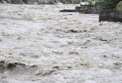 himachal state pollution control board impose penalty 15.30 lakh on municipal council manali