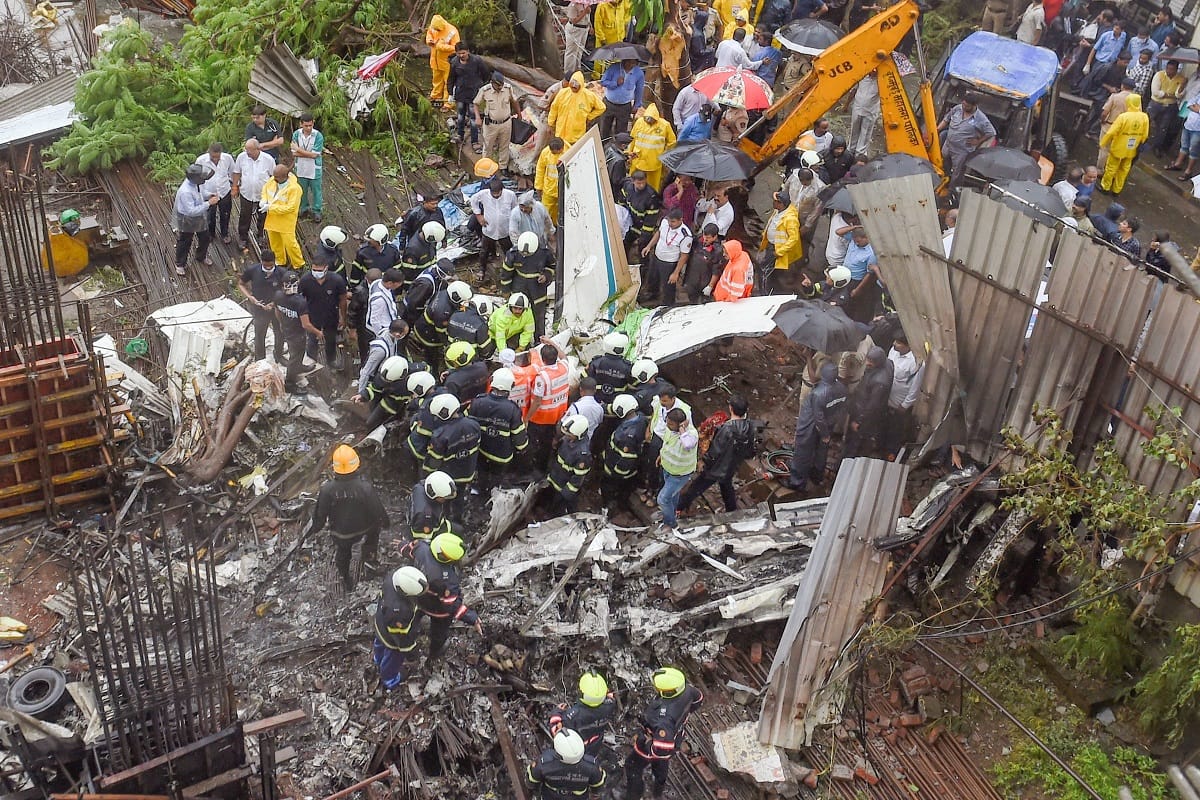 captain rajput died in Chartered Plane Crashes In Mumbai Ghatkopar delhi ncr