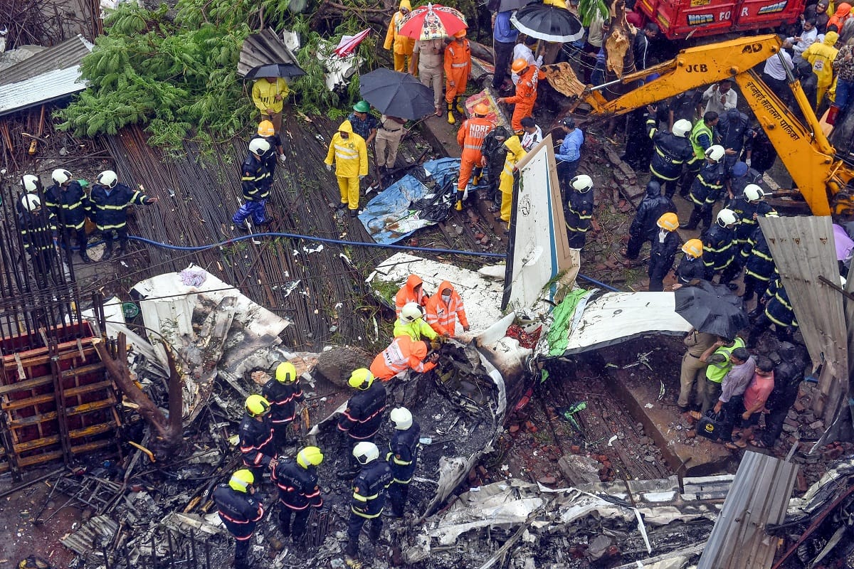 captain rajput died in Chartered Plane Crashes In Mumbai Ghatkopar delhi ncr