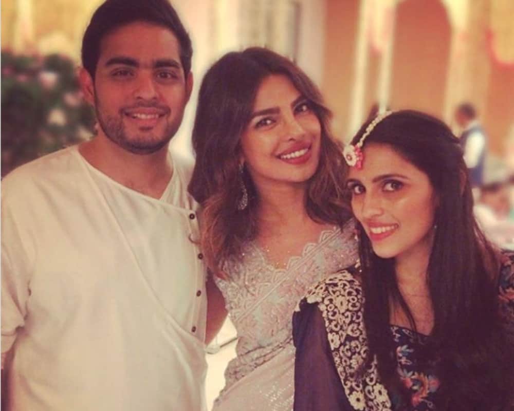 Mukesh ambani son akash ambani with shloka mehta mehndi ceremony photos viral