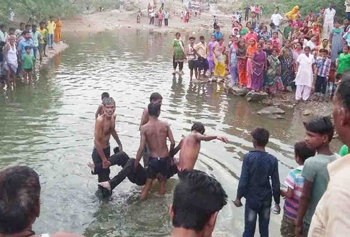 Two friends from Delhi drowned at surajkund