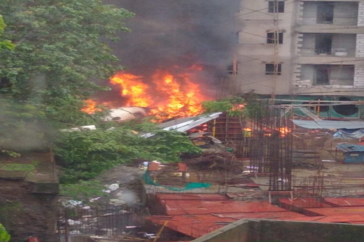 Mumbai Plane Crash: five Dead including one citizen