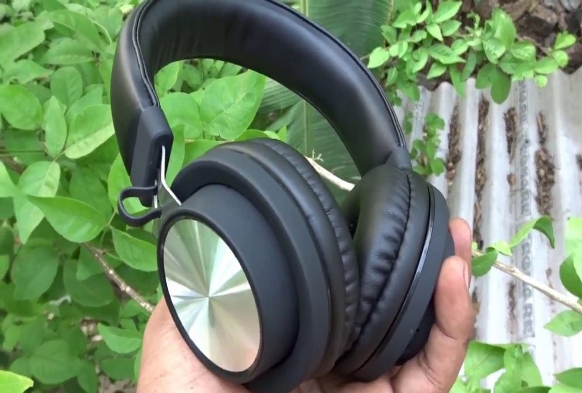 man order for headphones flipkart sent oil bottle in kolkata