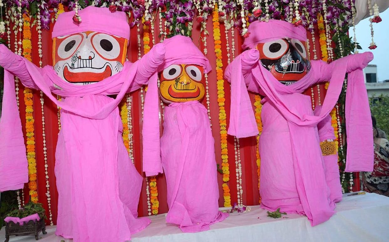 Devotee worship to god jagannath in varanasi