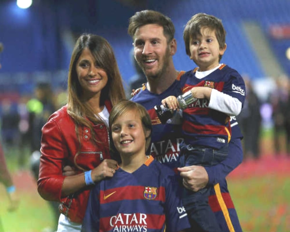 Fifa world cup 2018: footballer lionel messi and his girlfriend rocuzzo love story is very romantic 
