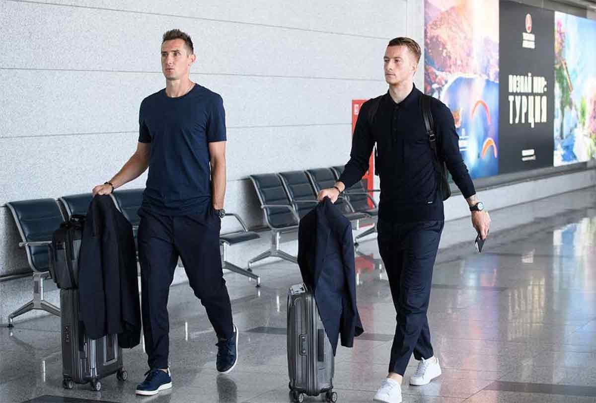 germany returns to home apologize to fans said we deserve to be home