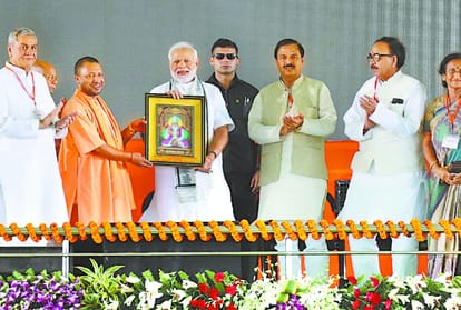 prime minister narendra modi comments on grand alliance for 2019.