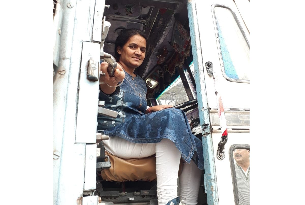Neel Kamal Lady Truck Driver at 13050 feet altitude of Rohtang Pass Himachal Pradesh