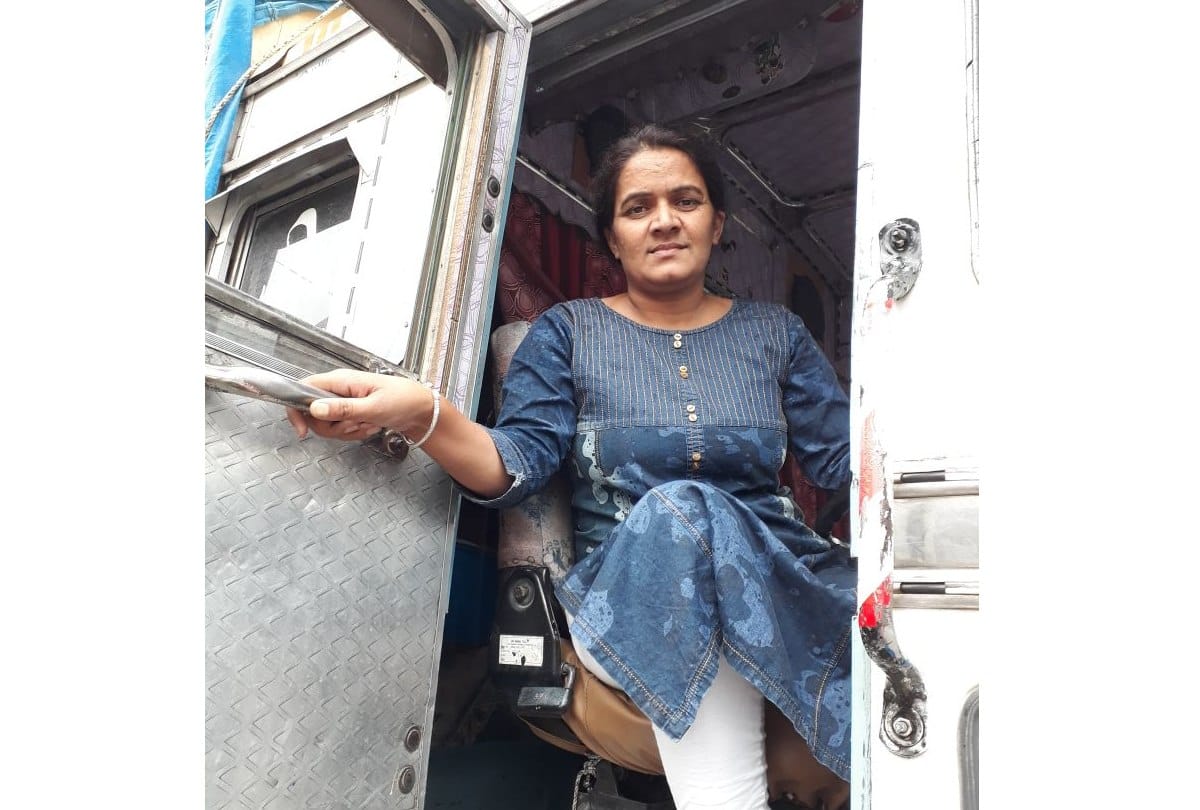 Neel Kamal Lady Truck Driver at 13050 feet altitude of Rohtang Pass Himachal Pradesh