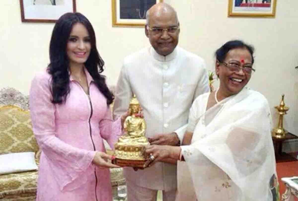 President Ramnath kovind with his wife and son in kanpur
