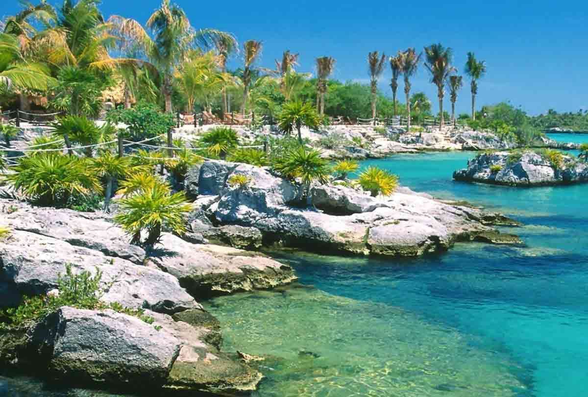 this company offers 40 lakhs salary for stay in a town and travelling