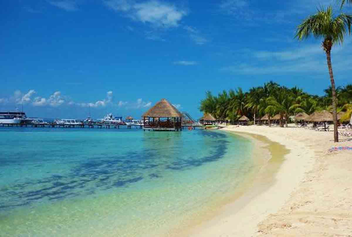 this company offers 40 lakhs salary for stay in a town and travelling