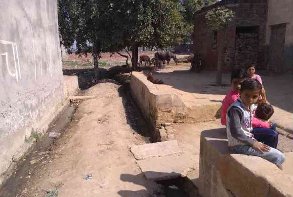 up hathras 7 year old girl doing yagya to impress lord indradev