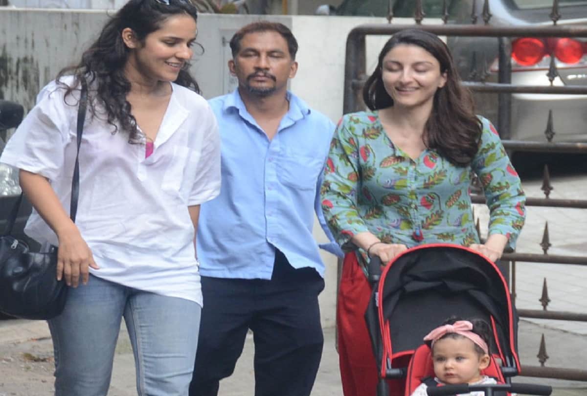 Soha Ali Khan take evening walk With Her daughter Inaaya