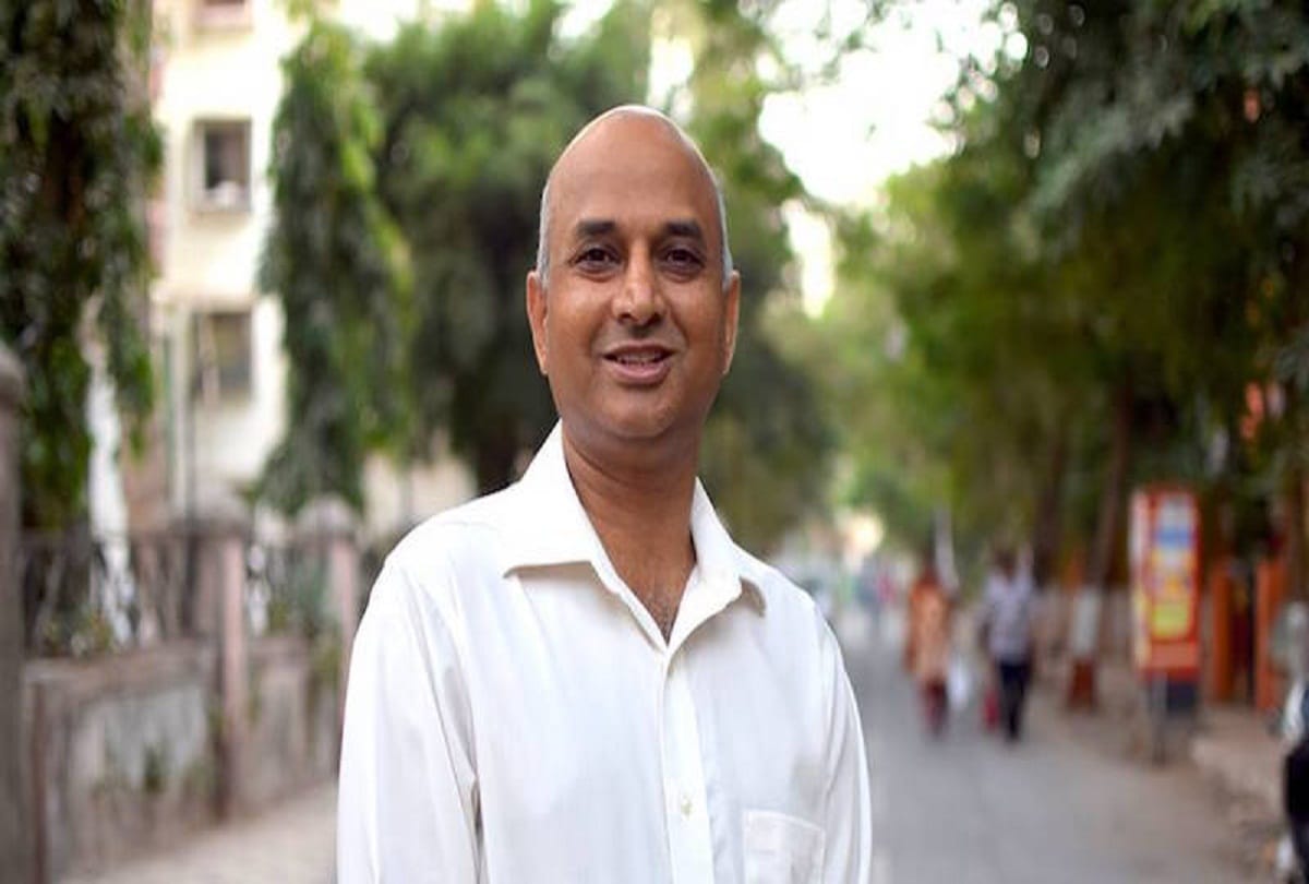 Mumbai Slum dwellers Suwas Darvekar Became a Successful Dentist and work for poverty children 