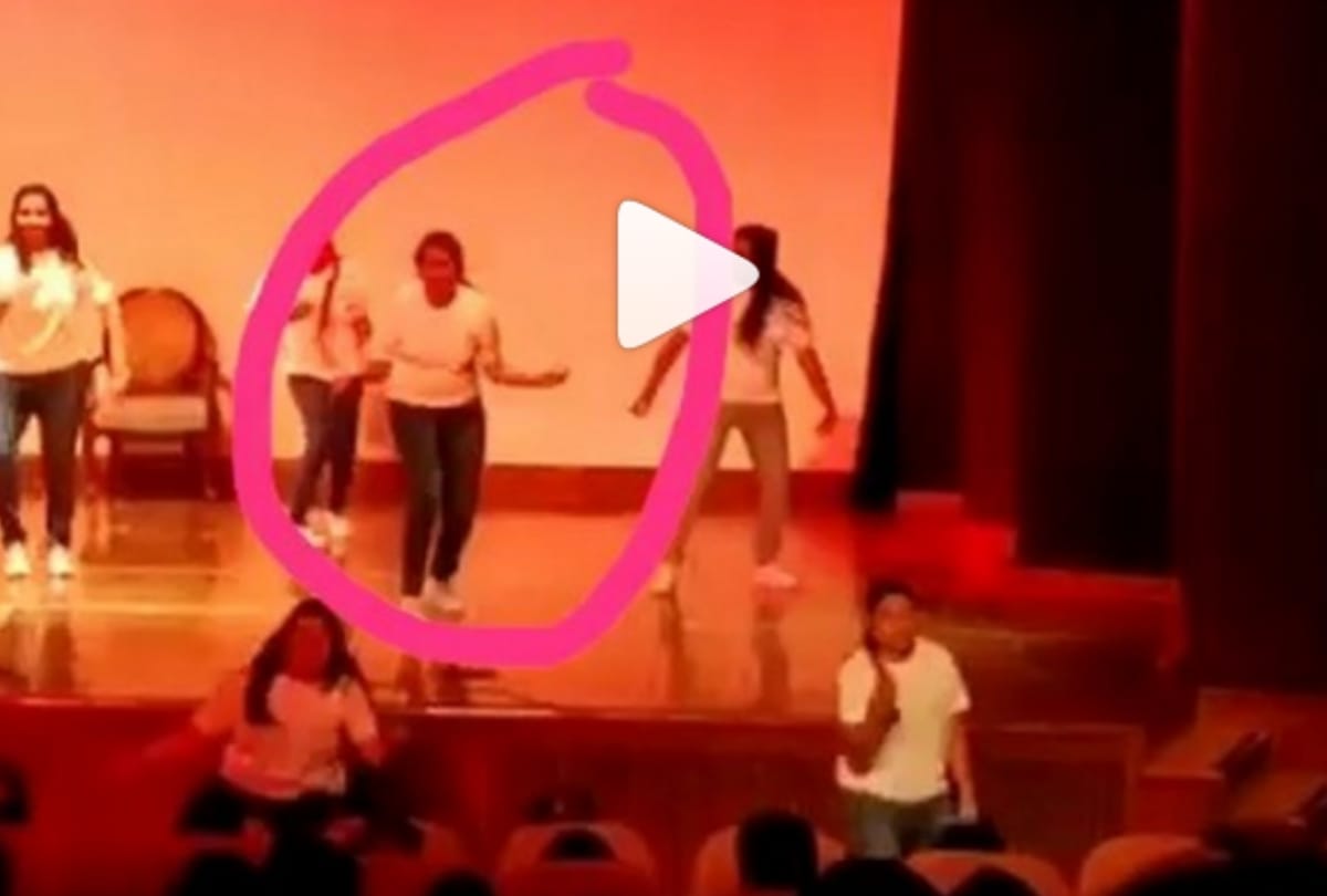 IAS tina dabi and atahar share lungi dance photo in instagram delhi ncr