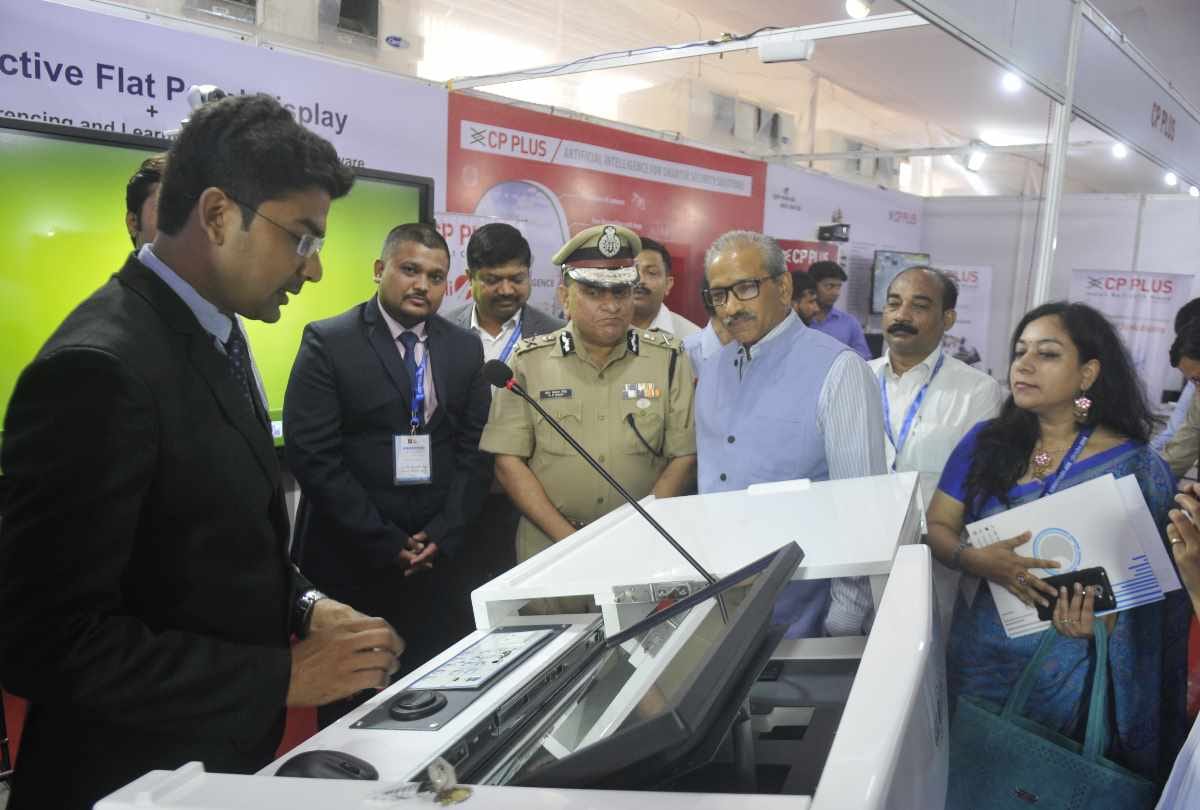 monitor your home security from other country by this new cctv technology