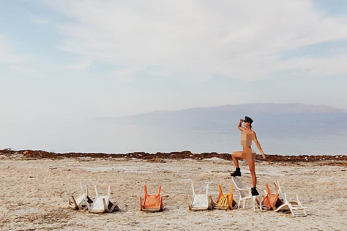 Marisa Papen naked photoshoot in front of sacred Wailing Wall