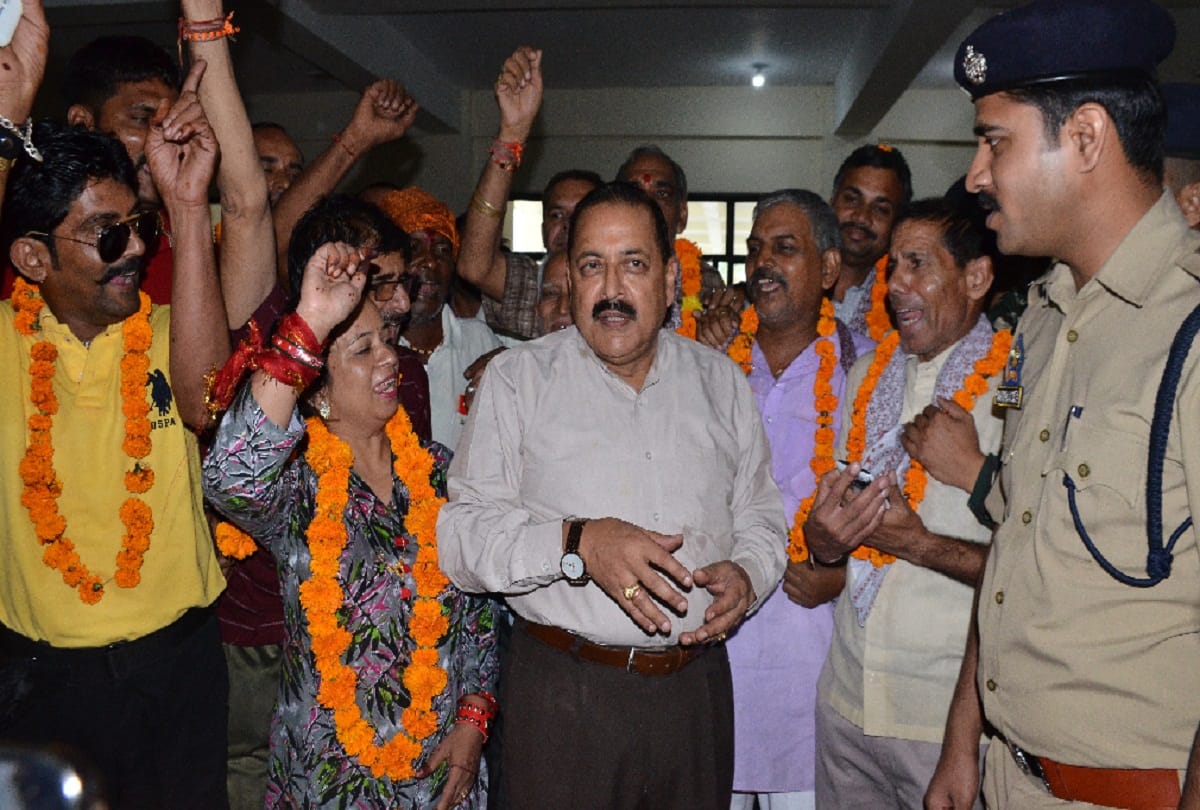 Amarnath yatra-1007 pilgrims visit in worst weather, heavy rain and snowfall near the holy cave
