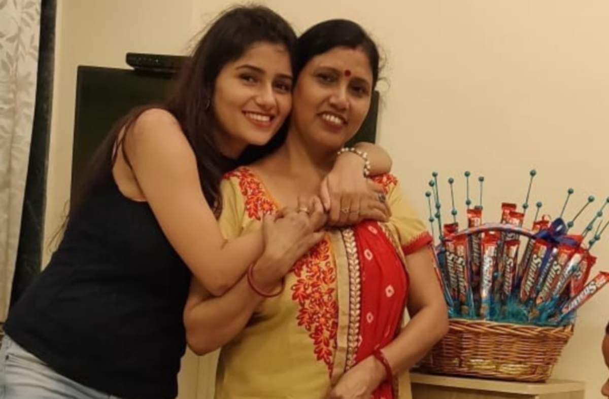 Babita tripathi select in dus ka dum program