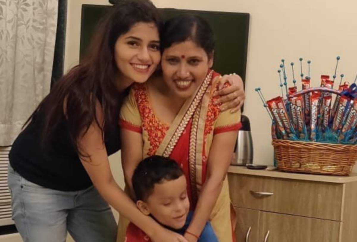 Babita tripathi select in dus ka dum program