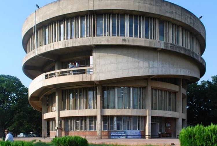 Examinations of colleges affiliated to Punjab University will be applicable from next session
