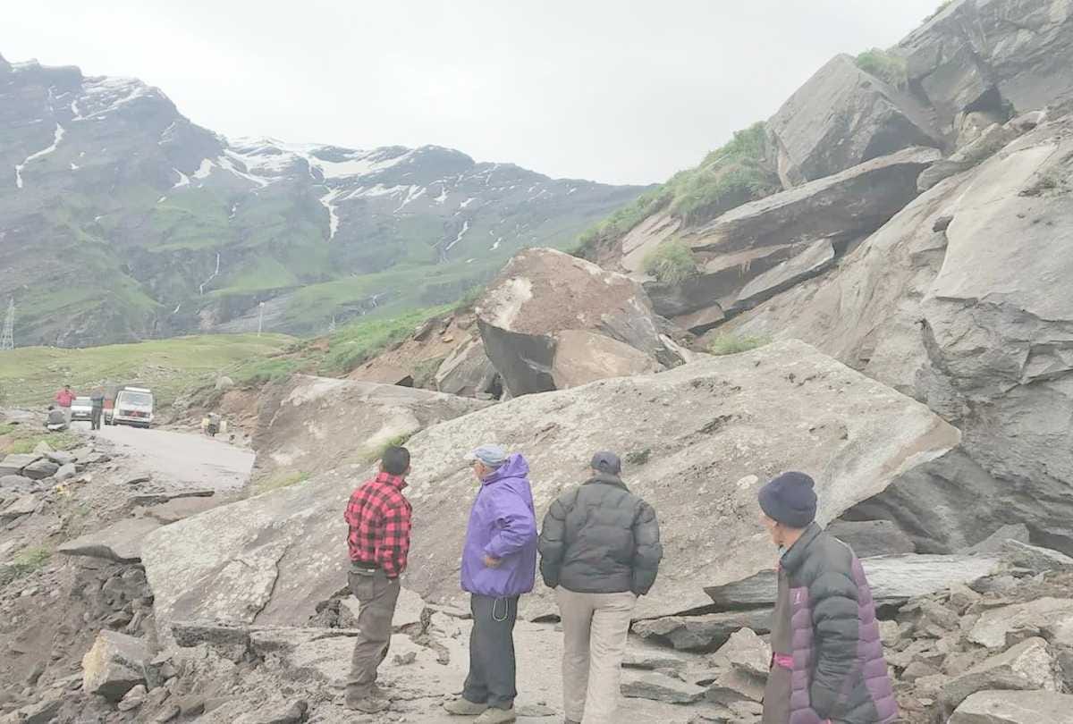 large scale loss due to heavy rainfall in himachal