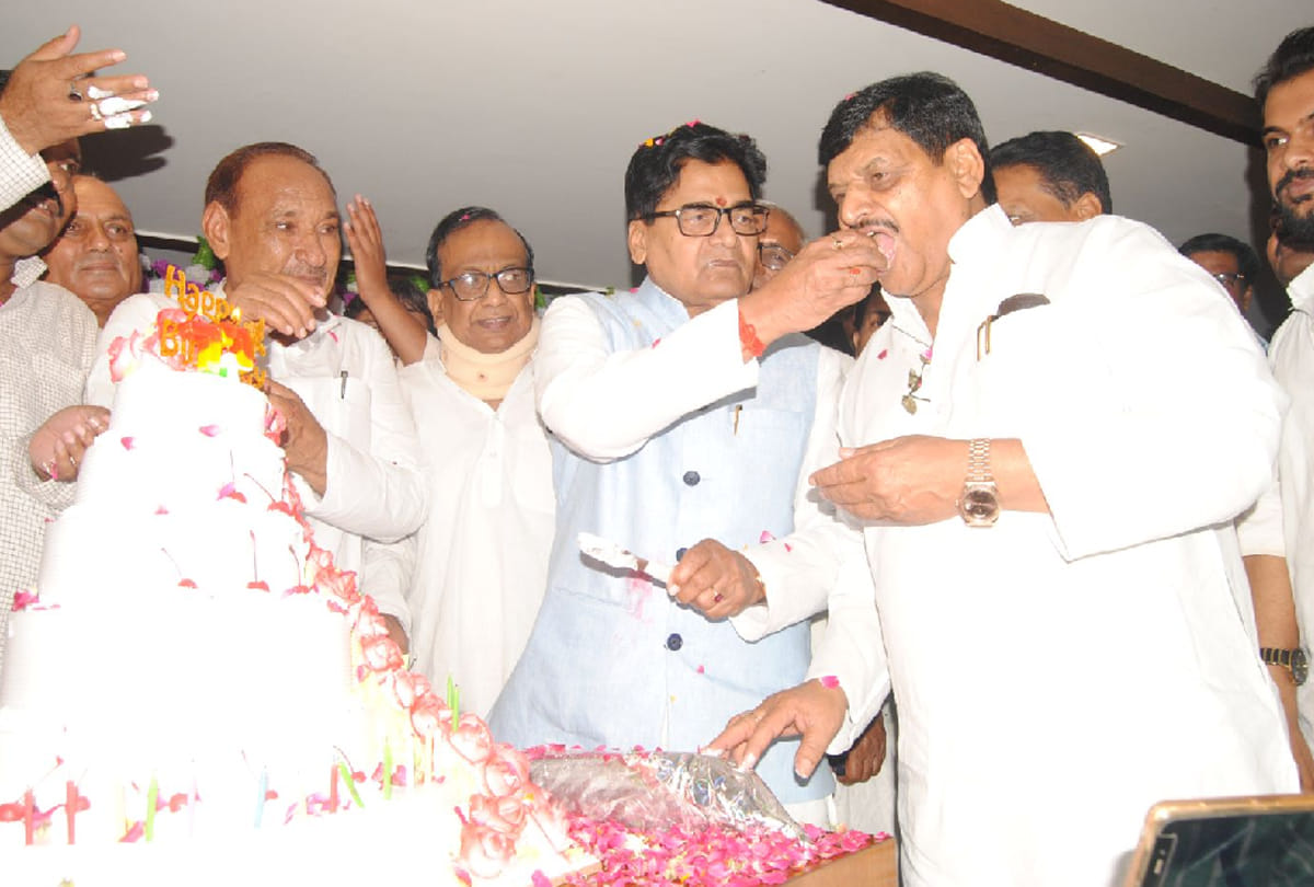 Shivpal Yadav reached on Ramgopal's birthday