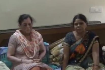 Surabhi's father said - Daughter's life of negligence of company officials