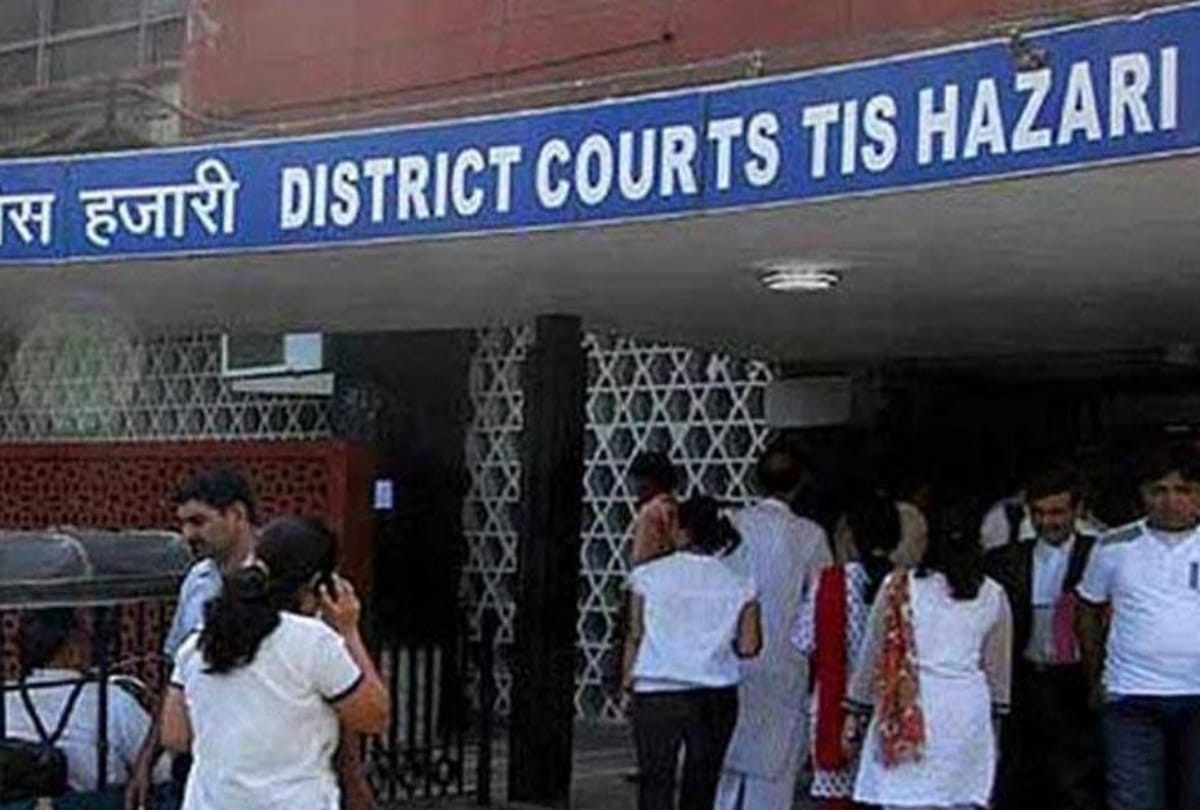 Man drove knife on wife and son due to domestic dispute outside cart room delhi ncr