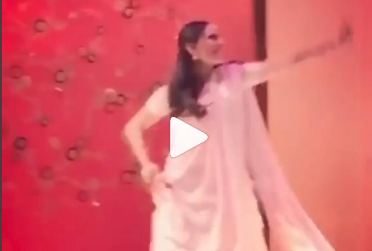 shloka mehta dance video viral, mukesh ambani daughter in law engagement photo