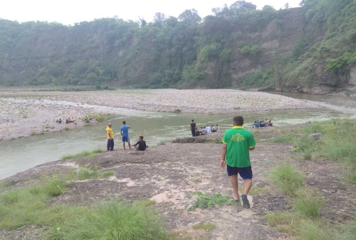 Two real brothers drowned in river in kangra himachal