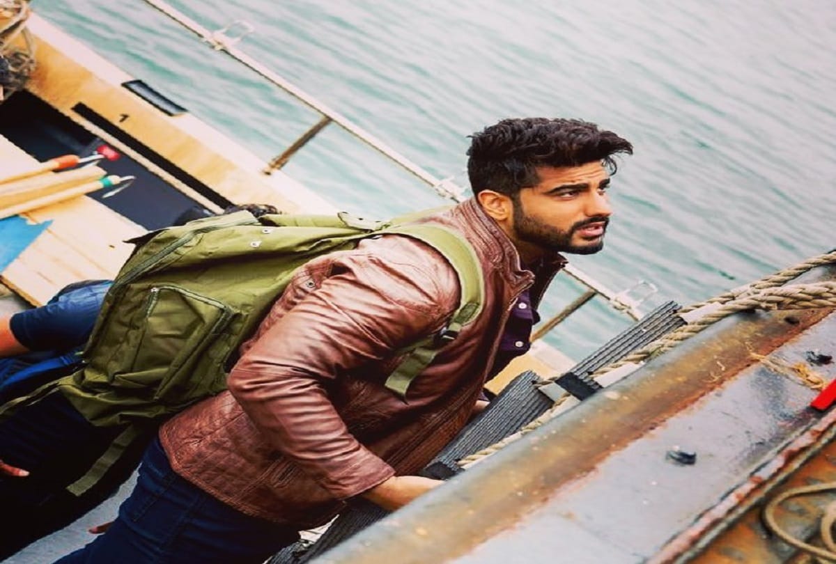 arjun kapoor shared his lover picture on instagram