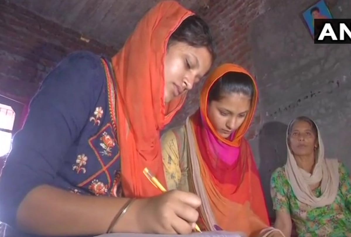 Delhi Dcp Aslam Khan help Family Living At Pak Border