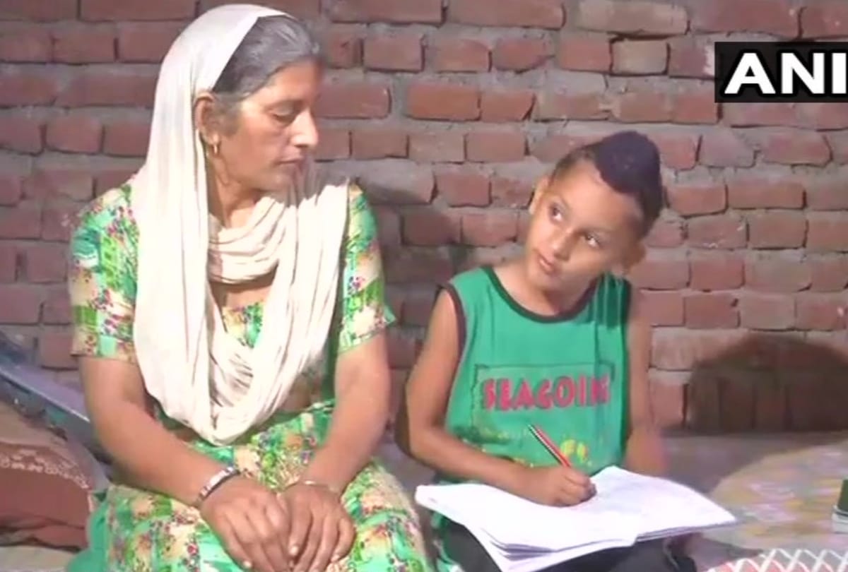 Delhi Dcp Aslam Khan help Family Living At Pak Border