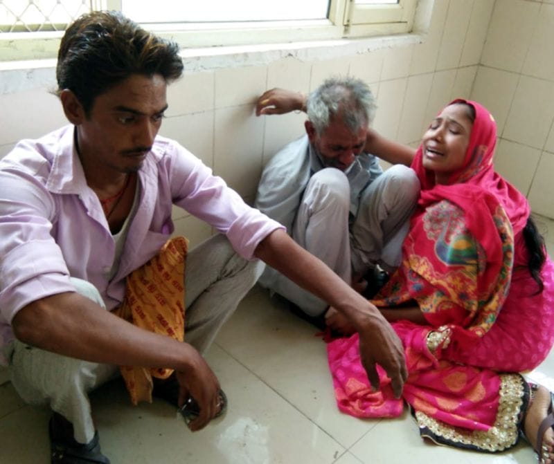 दहेज की खातिर विवाहिता की गला दबाकर हत्या