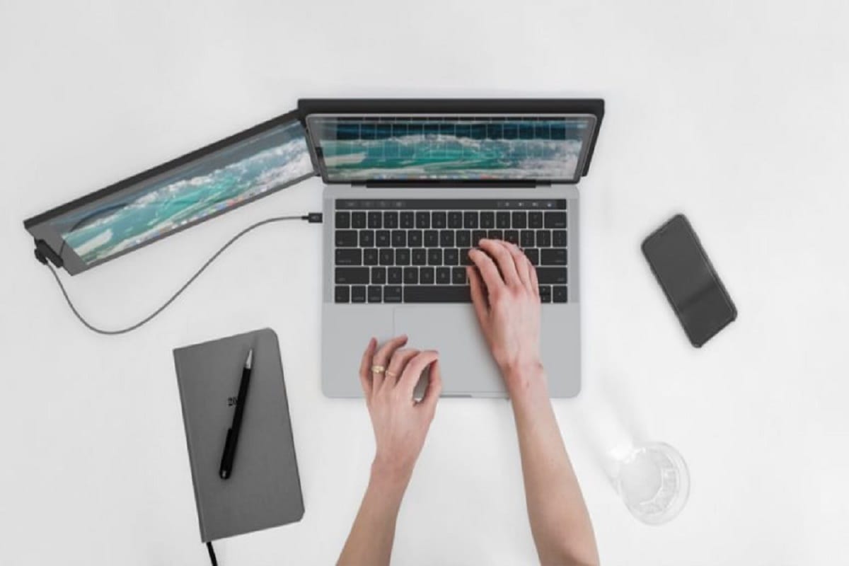This is Duo, A Portable Second Screen for Your Laptop and desktop