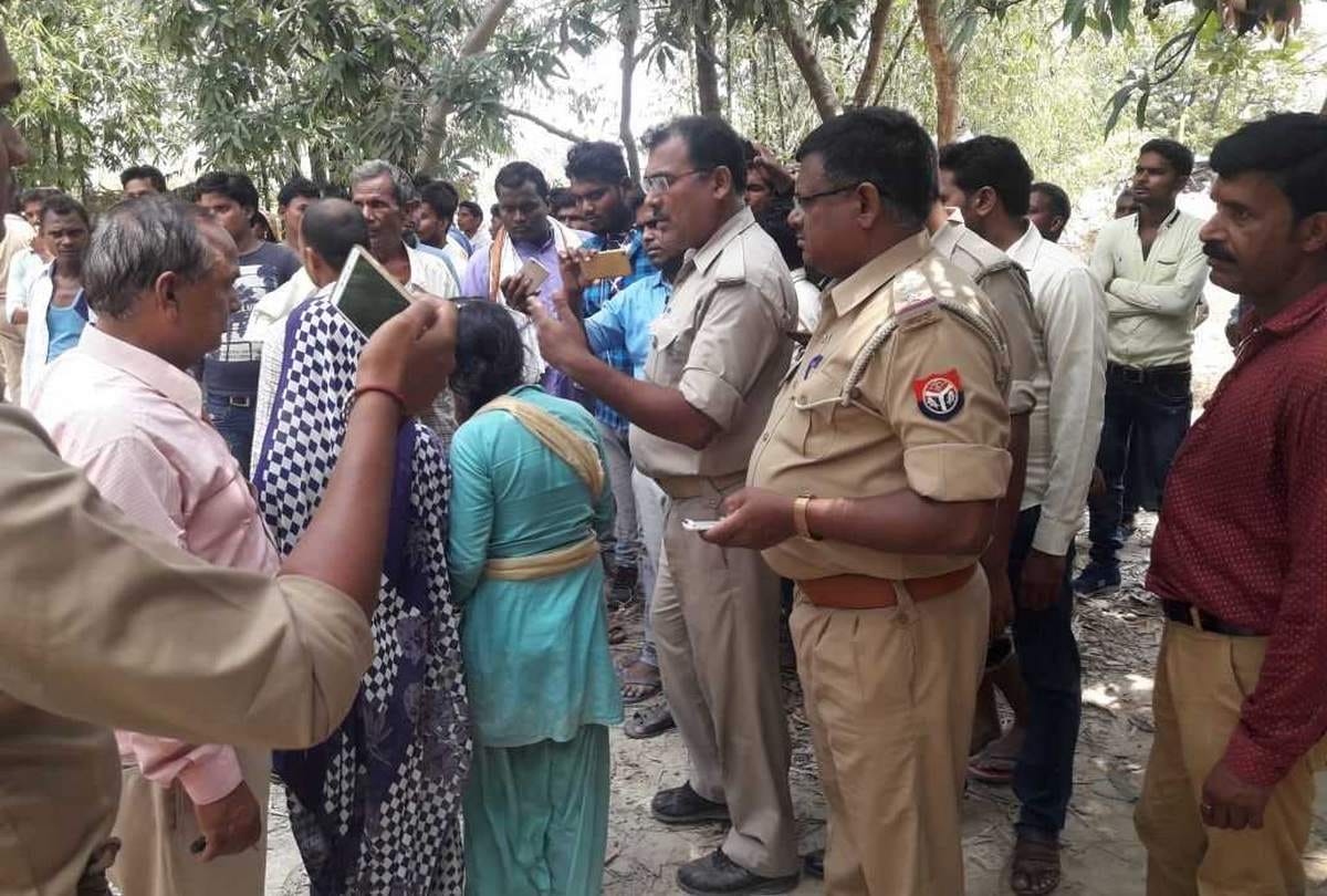 Love couple caught in girl home in jaunpur