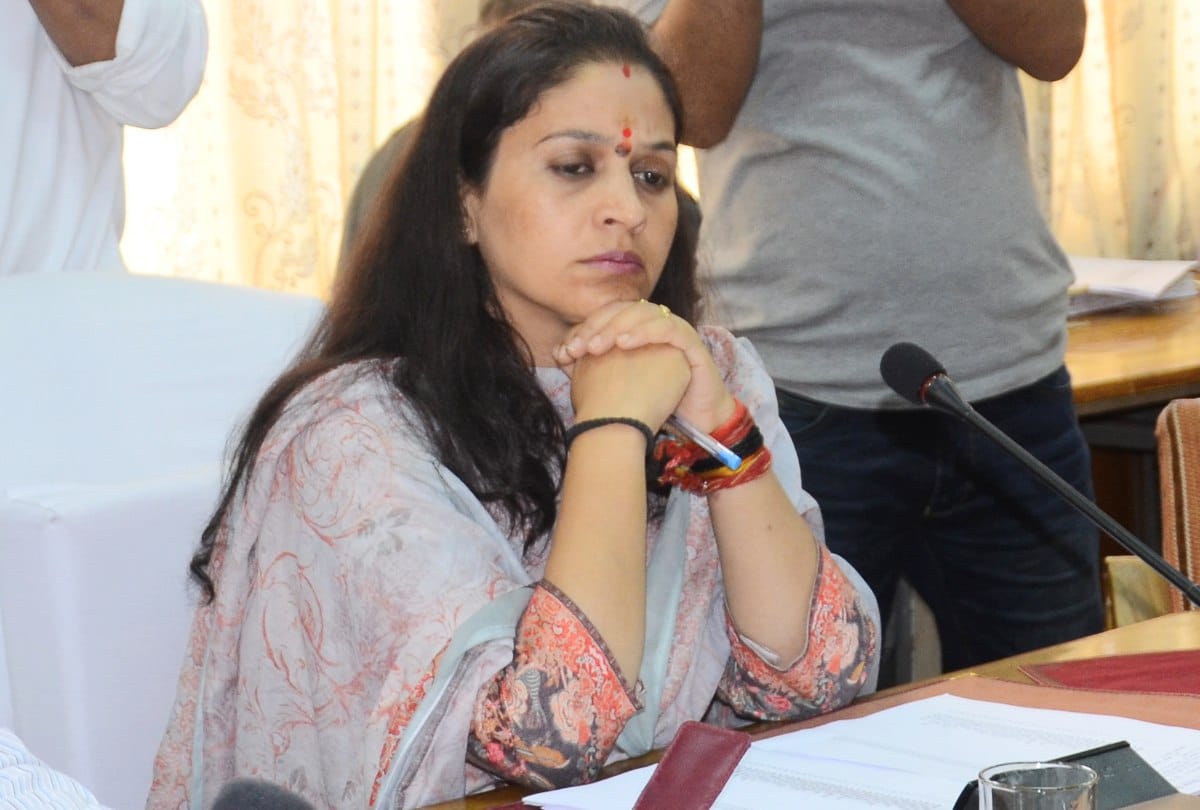 रिज पर राजस्थानी स्टॉल का कारोबारियों ने किया विरोध